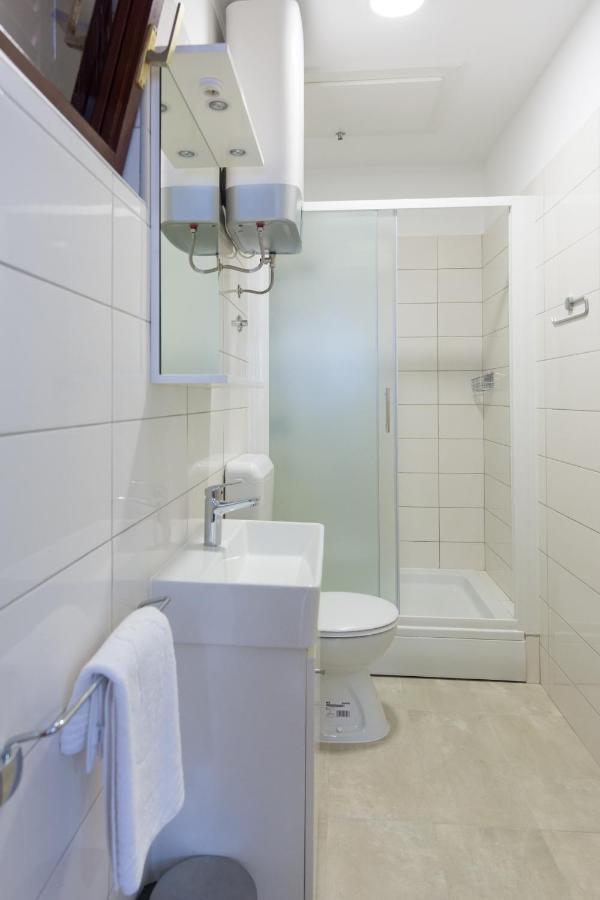 Apartments By The Sea Kastel Stari, Kastela - 15894 Zewnętrze zdjęcie