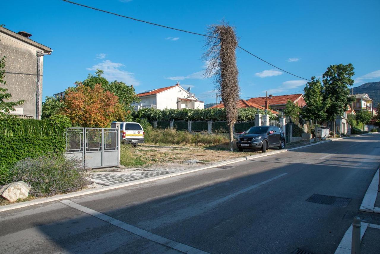 Apartments By The Sea Kastel Stari, Kastela - 15894 Zewnętrze zdjęcie