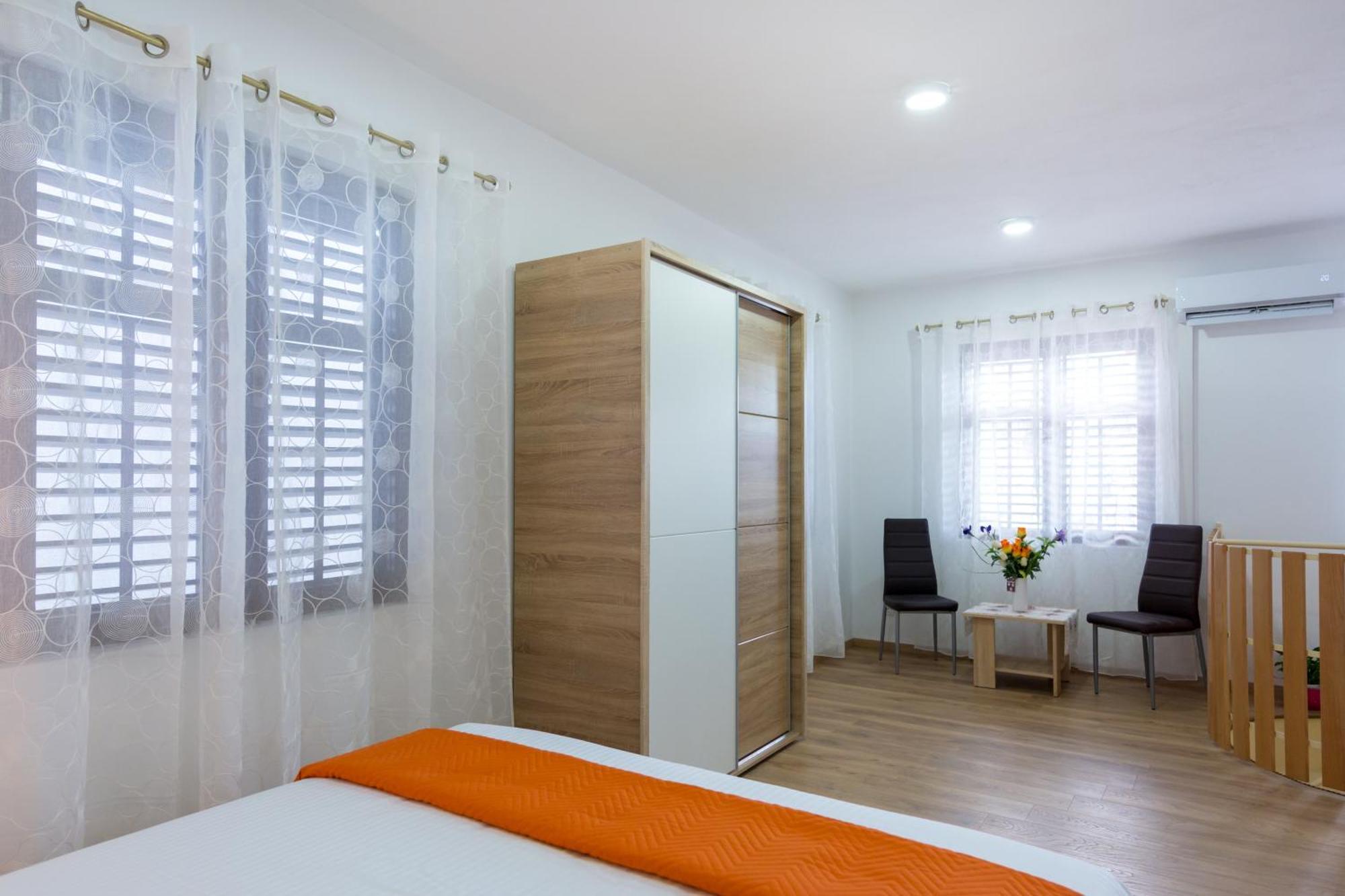 Apartments By The Sea Kastel Stari, Kastela - 15894 Pokój zdjęcie